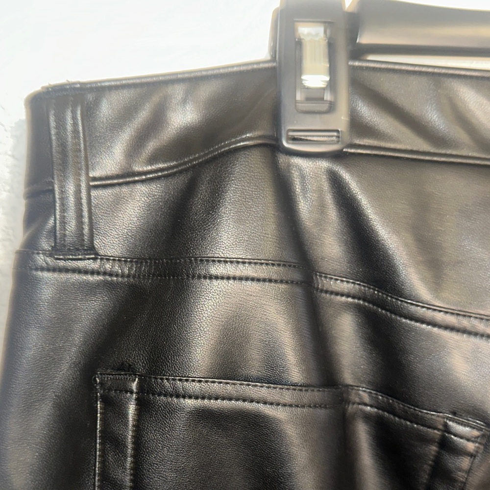 Abercrombie &‎ Fitch Black Straight Leg Pants - Picture 7 of 8